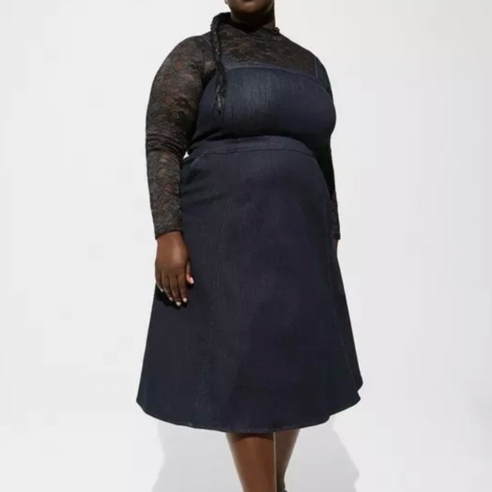Torrid NWT Midi Denim Sleeveless Jumper Dress Dark Blue Size 14 Pockets - Picture 2 of 13